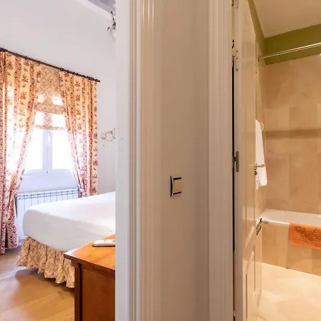 Museum Duplex And Patios, Historical Center, 8 Pax * Sevilla