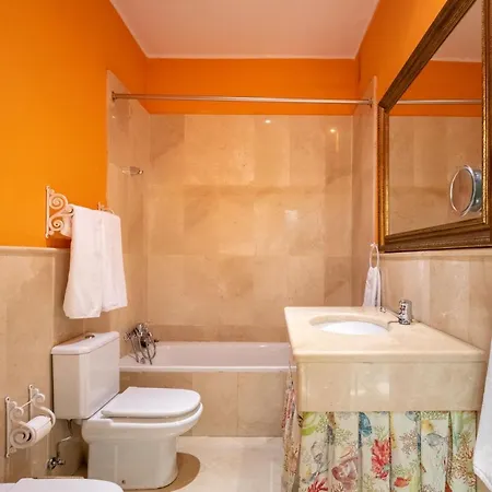 Museum Duplex And Patios, Historical Center, 8 Pax * Sevilla